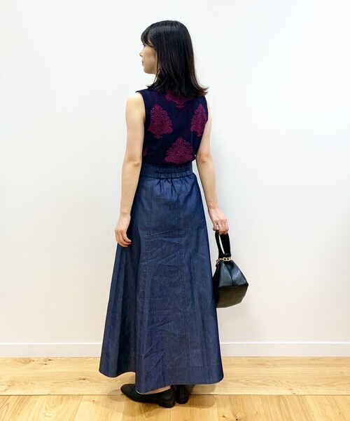 OPAQUE.CLIP（オペークドットクリップ）の「◆デニムシャンブレーフレアスカート（スカート・レディース・ガンメタ/ネイビー系3・38/36）」の18枚目の写真