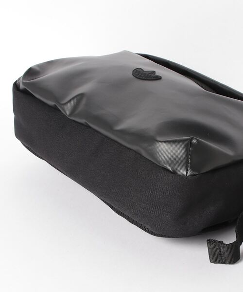 adidas（アディダス）の「リフタ 3way バッグ / アディダスオリジナルス（ボディバッグ/ウエストポーチ・メンズ・ブラック・FREE）」の2枚目の写真