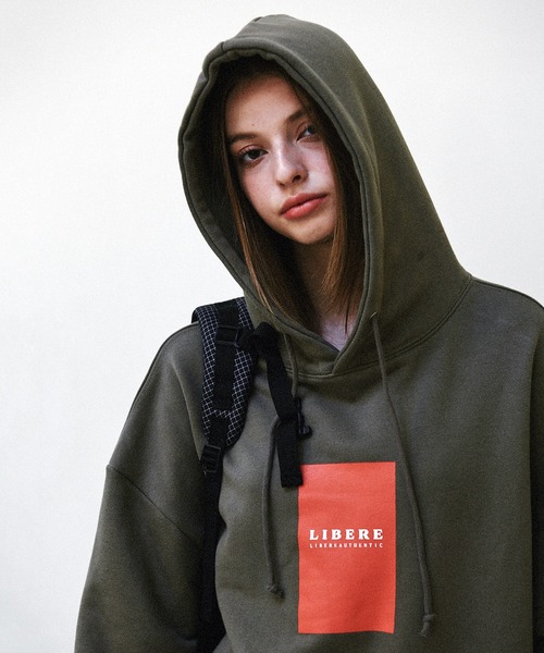 LIBERE(リベーレ)の「LIBERE リベーレ / DTD HOODY プリントビッグシルエットパーカー / 225269-225270-225271(パーカー・メンズ・ライトグレー/カーキ/ブラック・SMALL/LARGE/MEDIUM)」の1枚目の写真