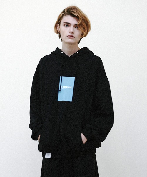 LIBERE(リベーレ)の「LIBERE リベーレ / DTD HOODY プリントビッグシルエットパーカー / 225269-225270-225271(パーカー・メンズ・ライトグレー/カーキ/ブラック・SMALL/LARGE/MEDIUM)」の2枚目の写真
