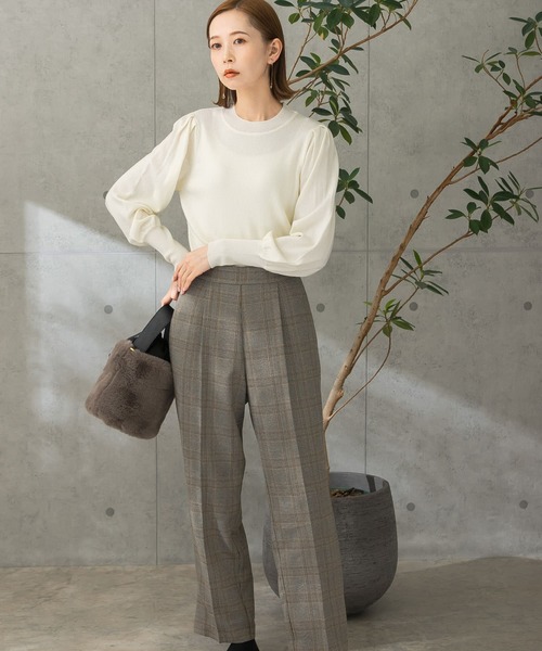 URBAN RESEARCH ROSSO（アーバンリサーチロッソ）の「メリノウール混パフスリーブリブニット（ニット/セーター・レディース・ネイビー/オフホワイト/ピンク系その他・FREE）」の7枚目の写真