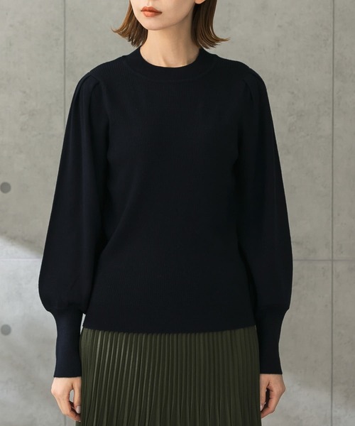 URBAN RESEARCH ROSSO（アーバンリサーチロッソ）の「メリノウール混パフスリーブリブニット（ニット/セーター・レディース・ネイビー/オフホワイト/ピンク系その他・FREE）」の21枚目の写真