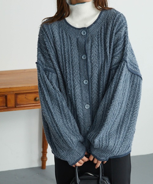 Chaco closet（チャコ クローゼット）の「ブークレケーブル編みバイカラーデザインカーディガン（カーディガン/ボレロ・レディース・ベージュ/グリーン/レッド/ブラック/ブルー・FREE）」の11枚目の写真