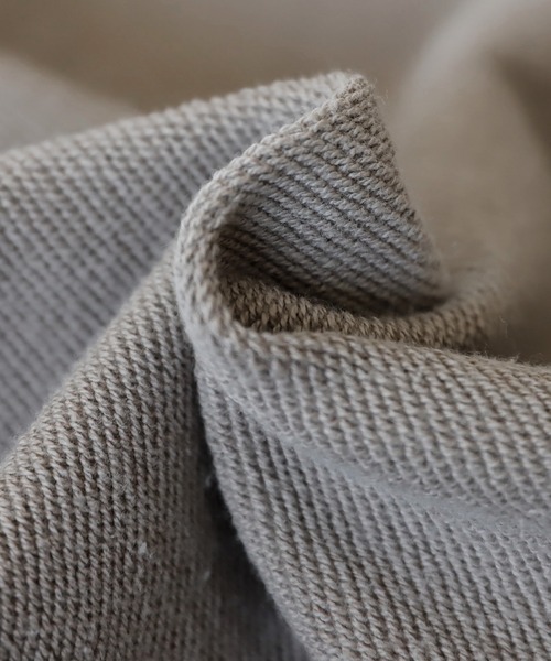 antiqua（アンティカ）の「綿100%ベーシックシルエット裏毛トレーナー（スウェット・キッズ・ブラック/グレイッシュベージュ/杢グレー/グリーン/ブルー系その他/レッド/イエロー系その他/ベビーピンク/オフホワイト・120/130/140/150/160）」の22枚目の写真