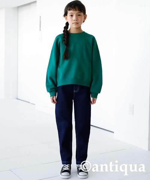 antiqua（アンティカ）の「綿100%ベーシックシルエット裏毛トレーナー（スウェット・キッズ・ブラック/グレイッシュベージュ/杢グレー/グリーン/ブルー系その他/レッド/イエロー系その他/ベビーピンク/オフホワイト・120/130/140/150/160）」の12枚目の写真