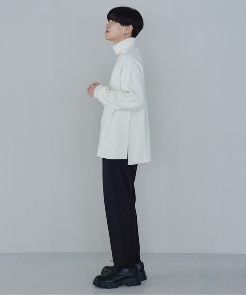 EDEL（エーデル）の「EDEL - ルーズフィットミラノリブタートルネック（ニット/セーター・メンズ・ブラック/ベージュ/ホワイト・MEDIUM/LARGE）」の4枚目の写真