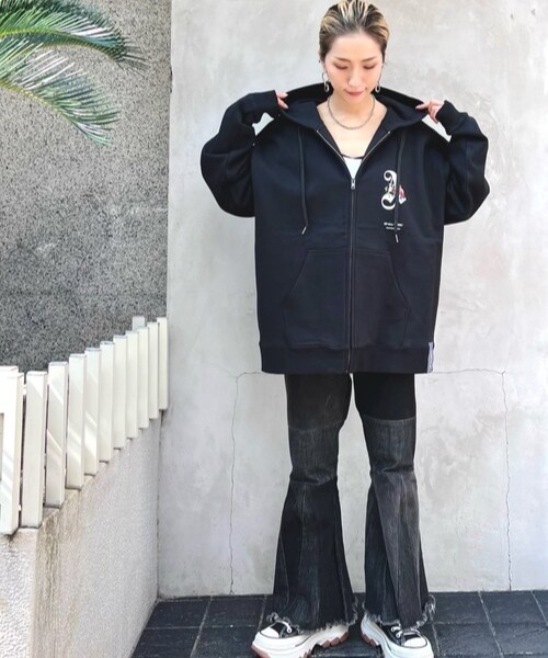 A4A（エーフォーエー）の「A4A/エーフォーエー/A.FLOWER ジップフーディー（パーカー・レディース・ブラック/ホワイト・F）」の5枚目の写真