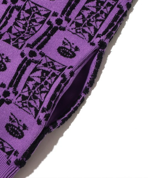 ANNA SUI(アナスイ)の「ANNA SUI NYC 総柄ブークレ ニットカーデ 【SP】(カーディガン/ボレロ・レディース・ブラック/パープル/イエロー・M/L)」の5枚目の写真