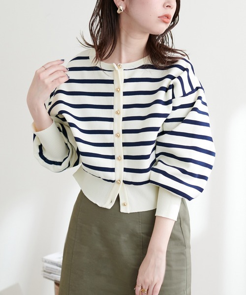 natural couture(ナチュラルクチュール)の「お家で洗えるころん金釦カーディガン(カーディガン/ボレロ・レディース・オフホワイト/グレイッシュベージュ/ブラック/ミント/イエロー/その他1・FREE)」の6枚目の写真
