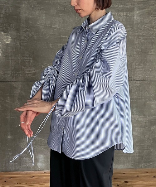 cona(コナ)の「シャーリングスリーブストライプシャツ(シャツ/ブラウス・レディース・ホワイト×ブルー/ホワイト×グリーン・FREE)」の14枚目の写真