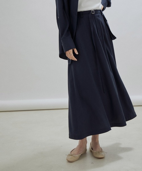 SALON adam et rope'(サロン アダム エ ロペ)の「【セットアップ対応・サステナブル】【洗える】2WAYロングフレアースカート(スカート・レディース・ネイビー/ブルー系その他4・FREE)」の21枚目の写真