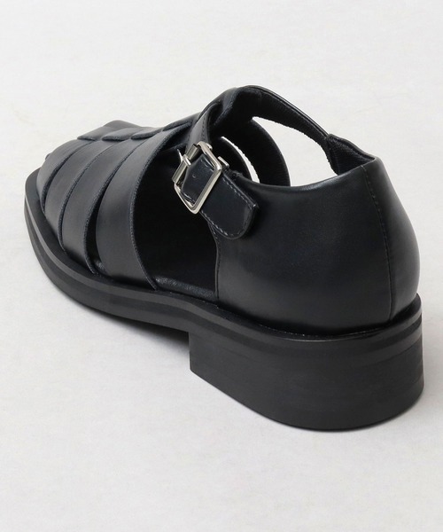 glabella(グラベラ)の「スクエアトゥ ヒールアップ グルカサンダル / フェイクレザー サンダル(サンダル・メンズ・ブラック・L/M/S)」の4枚目の写真