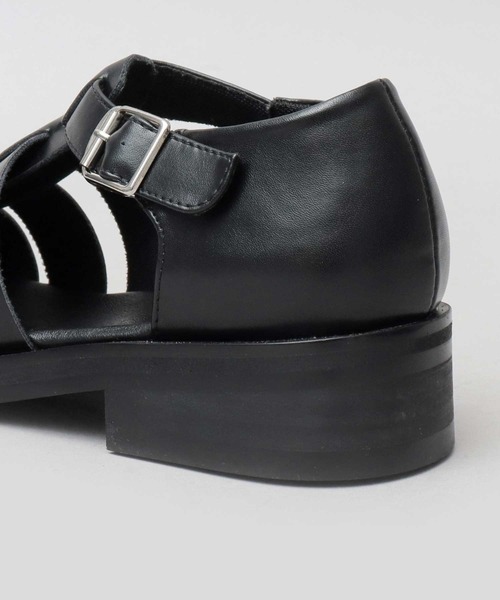 glabella(グラベラ)の「スクエアトゥ ヒールアップ グルカサンダル / フェイクレザー サンダル(サンダル・メンズ・ブラック・L/M/S)」の14枚目の写真