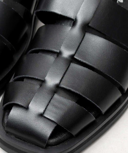 glabella(グラベラ)の「スクエアトゥ ヒールアップ グルカサンダル / フェイクレザー サンダル(サンダル・メンズ・ブラック・L/M/S)」の11枚目の写真