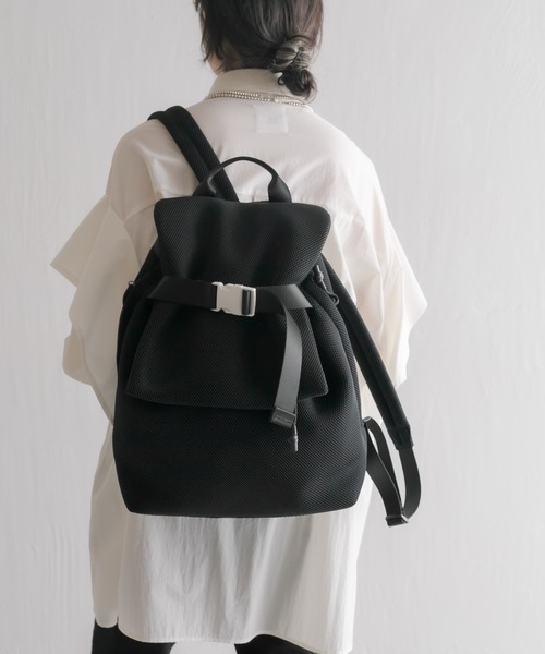 ear PAPILLONNER（イアパピヨネ）の「メッシュバックルリュック（バックパック/リュック・レディース・ブラック/ホワイト・FREE）」の15枚目の写真