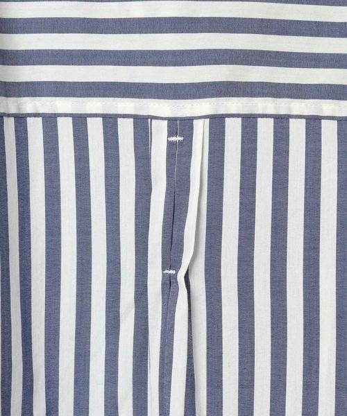 JEANASIS（ジーナシス）の「カットオフレギュラーショートシャツ/191466（シャツ/ブラウス・レディース・ホワイト/ネイビー系/ブルー・FREE）」の9枚目の写真