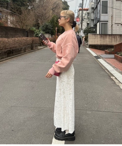 AMAIL(アマイル)の「Veroa straight skirt(スカート・レディース・ホワイト/ブラック・FREE)」の15枚目の写真