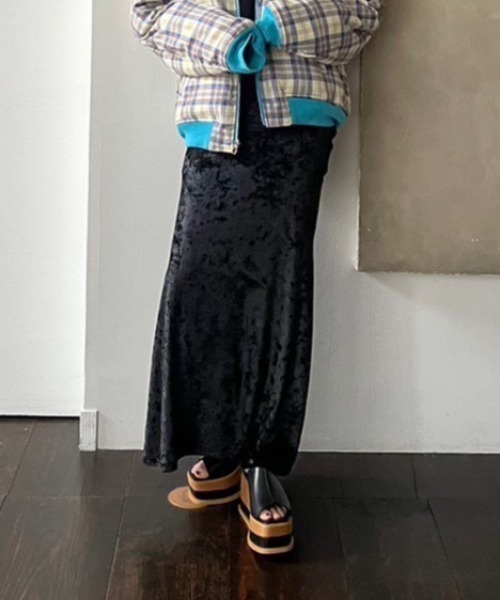 AMAIL(アマイル)の「Veroa straight skirt(スカート・レディース・ホワイト/ブラック・FREE)」の17枚目の写真