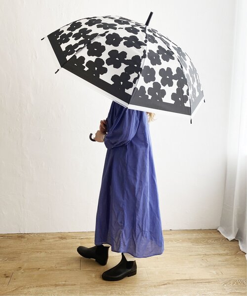 LBC(エルビーシー)の「ジオメタリックビニール傘(長傘・レディース・その他2/その他3/オフホワイト/ホワイト/ブラック/ブルー/その他4/ドット・FREE)」の7枚目の写真