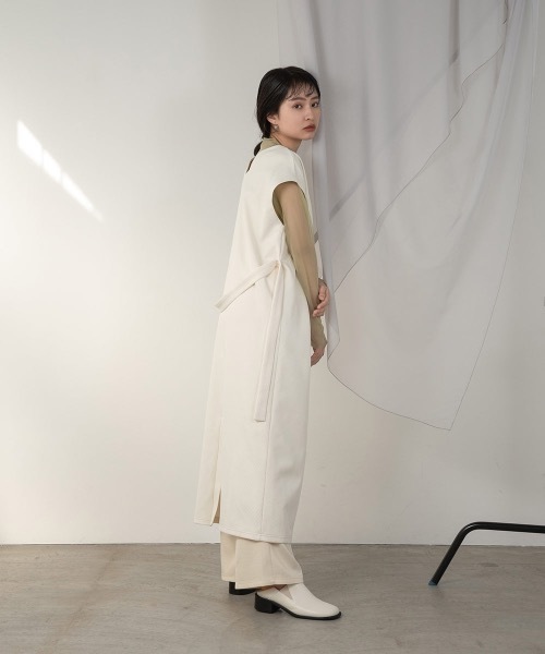 Amiur（エミレ）の「puff pastry long vest（ベスト・レディース・ブラック/アイボリー・FREE）」の3枚目の写真