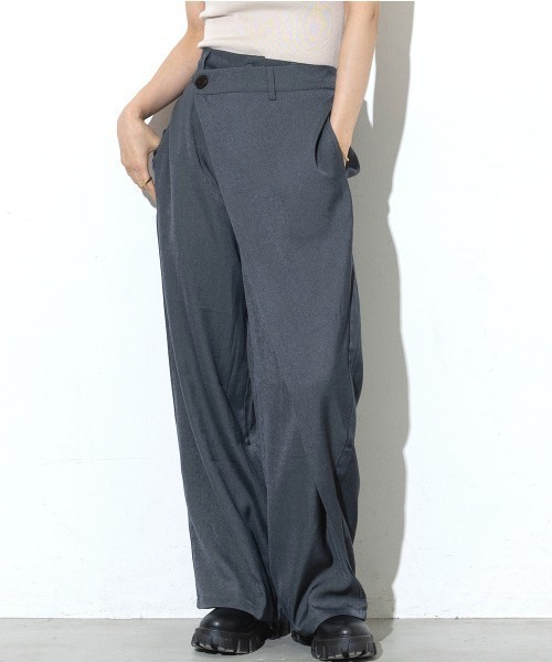 他と差がつくディテール。ワイドスラックスラップパンツ（スラックス