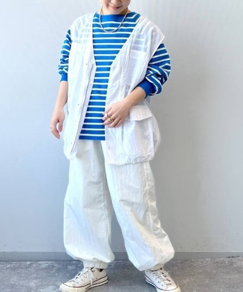 FOREVER 21（フォーエバー トゥエンティーワン）の「【STREET】ナイロンパンツ（その他パンツ・レディース・ブラック/オフホワイト/ブルー・FREE）」の11枚目の写真