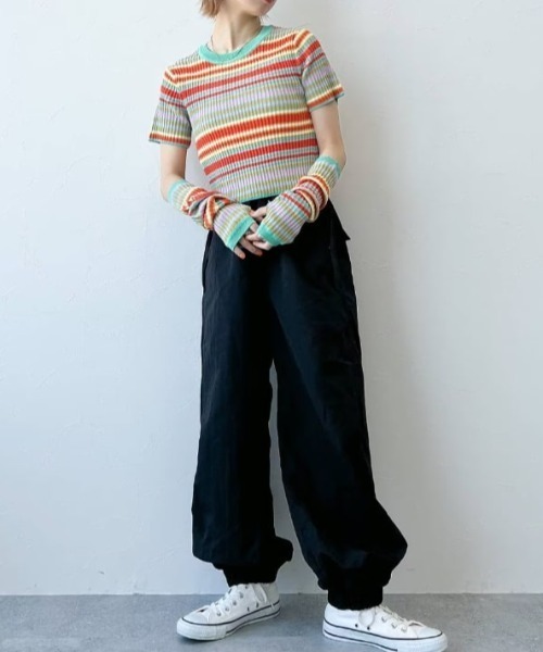 FOREVER 21（フォーエバー トゥエンティーワン）の「【STREET】ナイロンパンツ（その他パンツ・レディース・ブラック/オフホワイト/ブルー・FREE）」の8枚目の写真