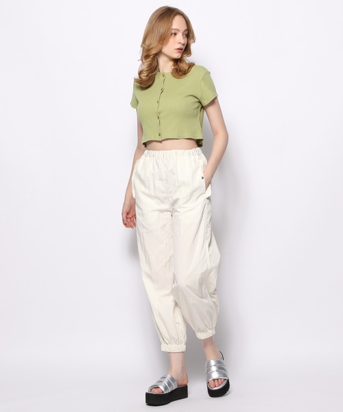 FOREVER 21（フォーエバー トゥエンティーワン）の「【STREET】ナイロンパンツ（その他パンツ・レディース・ブラック/オフホワイト/ブルー・FREE）」の14枚目の写真