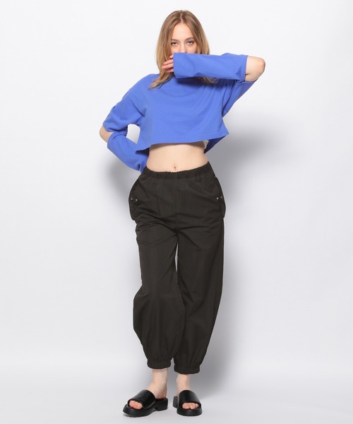 FOREVER 21（フォーエバー トゥエンティーワン）の「【STREET】ナイロンパンツ（その他パンツ・レディース・ブラック/オフホワイト/ブルー・FREE）」の20枚目の写真