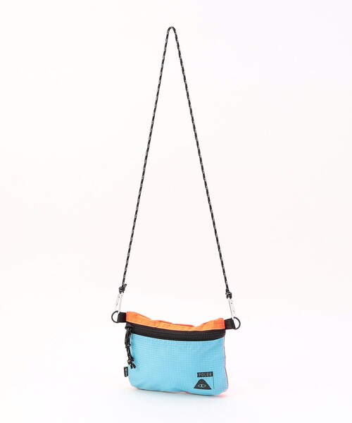 POLeR(ポーラー)の「POLeR/ポーラー STUFFABLE POUCH(ショルダーバッグ・メンズ・サックスブルー/ブラック・ONE SIZE)」の6枚目の写真