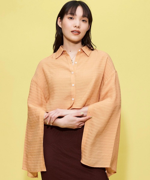 FOREVER 21（フォーエバー トゥエンティーワン）の「ショルダースリットシャツ（シャツ/ブラウス・レディース・オフホワイト/オレンジ・FREE）」の8枚目の写真