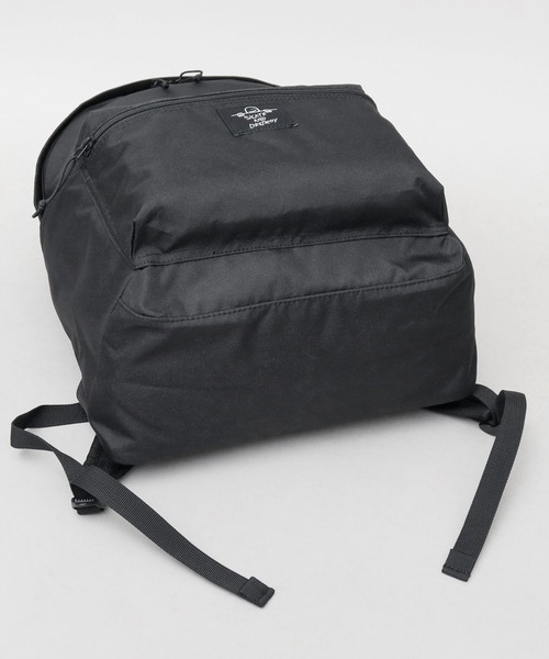 THRASHER（スラッシャー）の「THRASHER × Mark Gonzales 撥水加工 ポリエステル デイパック（バックパック/リュック・メンズ・ブラック系その他/ブラック・FREE）」の3枚目の写真