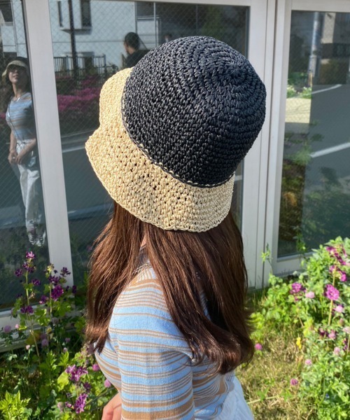nemne store（ネンネストア）の「《Delfy》バイカラーペーパーハット（ハット・レディース・グレー/ブラック/ベージュ・フリー）」の4枚目の写真
