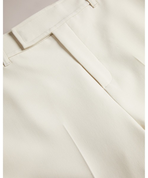Ted Baker（テッドベーカー）の「AMBEROT ストレートフィット センタープレス パンツ【セットアップ】（スラックス・レディース・ナチュラル・0/1/2/3）」の5枚目の写真