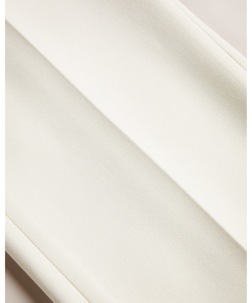 Ted Baker（テッドベーカー）の「AMBEROT ストレートフィット センタープレス パンツ【セットアップ】（スラックス・レディース・ナチュラル・0/1/2/3）」の7枚目の写真