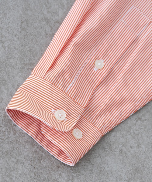 BRICK & SONS（ブリックアンドサンズ）の「リラックスバックプリーツシャツ＜オレンジシングルストライプ＞（シャツ/ブラウス・メンズ・オレンジ・XS/S/M/L）」の2枚目の写真