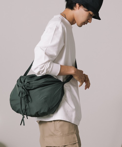 ROOPTOKYO（ループトウキョウ）の「▲shoulder bag/ショルダーバック（ショルダーバッグ・レディース・ブラック/ホワイト/ベージュ/グレー/オリーブ/ブラウン・FREE）」の4枚目の写真