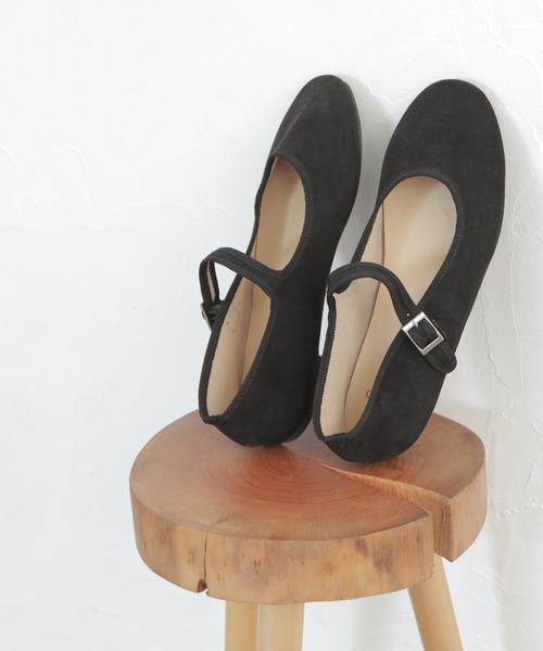 SOROTTO（ソロット）の「【子どもから大人まで】ふかふかインソール ベルト付きぺたんこカンフーシューズ（パンプス・レディース・ゴールド/ブラック/シルバー/ブラック系その他/ライトブラウン/ブラック系その他2/ラベンダー/ピンク/ブラウン/ブルー・23.0cm/23.5cm/24.5cm/25.0cm/25.5cm/20.0cm/22.5cm/24.0cm/22.0cm/21.0cm/18.0cm/19.0cm）」の4枚目の写真