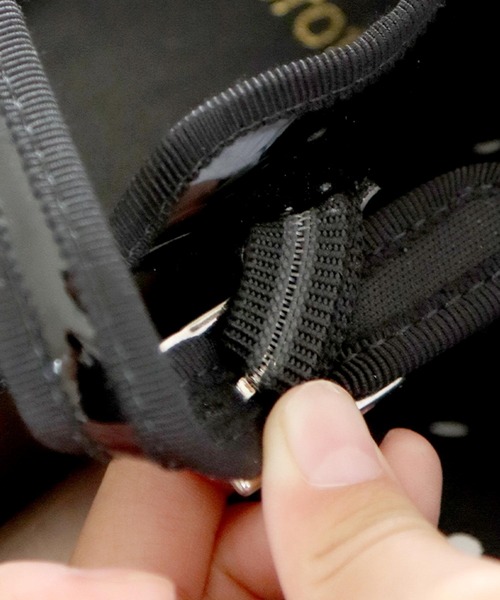 SOROTTO（ソロット）の「【子どもから大人まで】ふかふかインソール ベルト付きぺたんこカンフーシューズ（パンプス・レディース・ゴールド/ブラック/シルバー/ブラック系その他/ライトブラウン/ブラック系その他2/ラベンダー/ピンク/ブラウン/ブルー・23.0cm/23.5cm/24.5cm/25.0cm/25.5cm/20.0cm/22.5cm/24.0cm/22.0cm/21.0cm/18.0cm/19.0cm）」の20枚目の写真