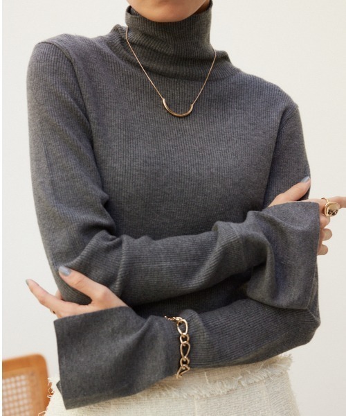 crie conforto(クリーコンフォルト)の「ファインゲージニットタートル(ニット/セーター・レディース・オフホワイト/チャコールグレー/ライトグレー/ブラック・MEDIUM/LARGE)」の3枚目の写真