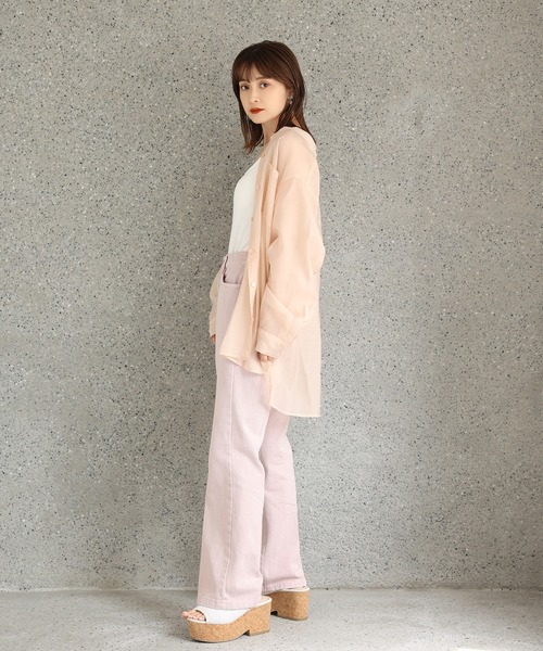 one after another NICE CLAUP(ワンアフターアナザーナイスクラップ)の「加工ブーツカットデニムパンツ(デニムパンツ・レディース・ケミカルウォッシュ・MEDIUM)」の4枚目の写真