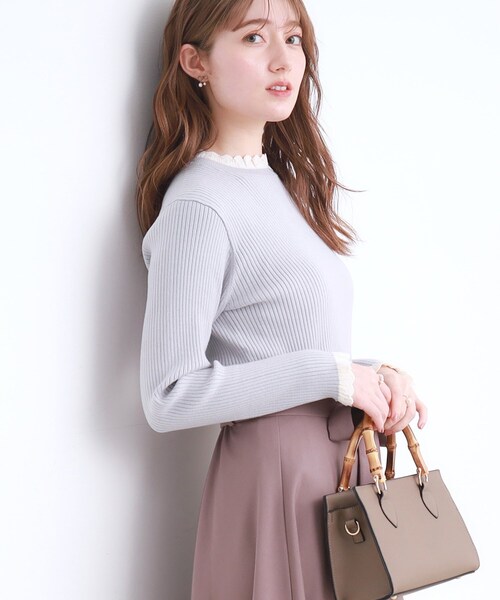 couture brooch（クチュールブローチ）の「◆【吸湿発熱/洗える】KITHOT配色透かしフリルリブニット（ニット/セーター・レディース・ブラック/サックスブルー/ブルー系その他・38/42/36）」の19枚目の写真