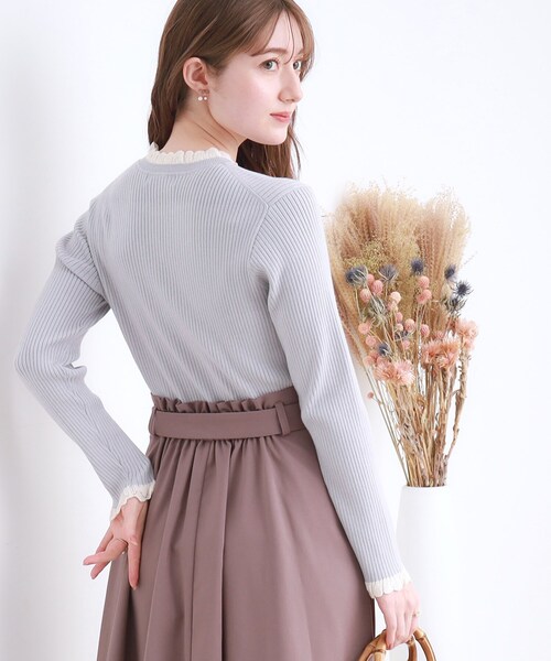 couture brooch（クチュールブローチ）の「◆【吸湿発熱/洗える】KITHOT配色透かしフリルリブニット（ニット/セーター・レディース・ブラック/サックスブルー/ブルー系その他・38/42/36）」の20枚目の写真