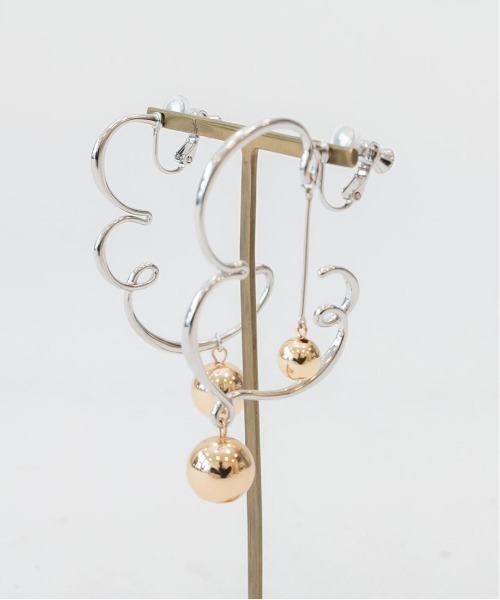 RANDA(ランダ)の「ニュアンスデザインイヤリング(イヤリング・レディース・シルバー/ゴールド・FREE)」の8枚目の写真