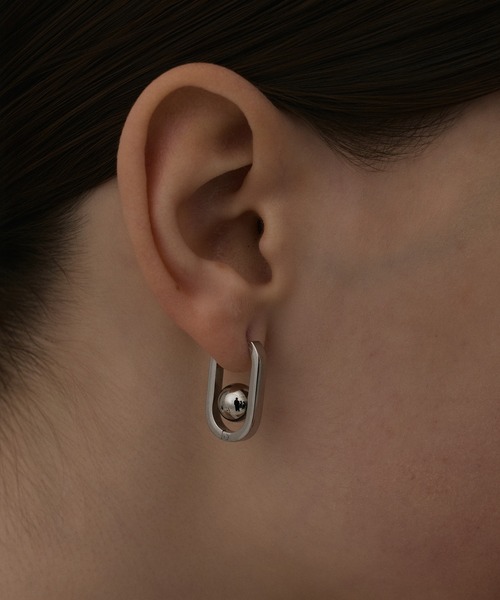 CENE（セネ）の「【CENE】セネ/ボトムボールピアス（ピアス（両耳用）・レディース・シルバー/ゴールド・FREE）」の2枚目の写真