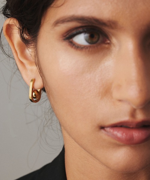 CENE（セネ）の「【CENE】セネ/ボトムボールピアス（ピアス（両耳用）・レディース・シルバー/ゴールド・FREE）」の3枚目の写真