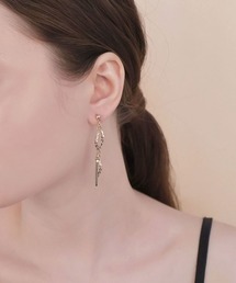 ペタルチェーン メタルバー 2連 ロングピアス