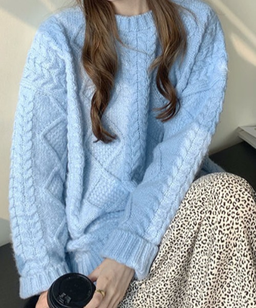 AMAJI(アマジ)の「ルーズツイストセーター(ニット/セーター・レディース・オレンジ/パープル/ピンク/ホワイト/ブラウン/グレー/ブルー・FREE)」の21枚目の写真