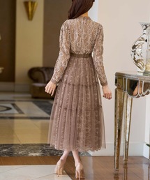 emiriawiz（エミリアウィズ）の「Floral garden race one-piece