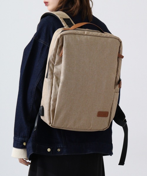 【セール】w*lt(ｳｫﾙﾄ) USBポート付き2層式軽量スクエアリュック（バックパック/リュック）｜FUNALIVE（ファンアライブ）